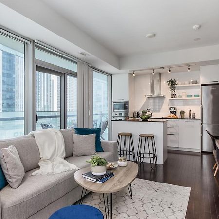 Condo Downtown, Cn Tower, Financial District Торонто Екстер'єр фото