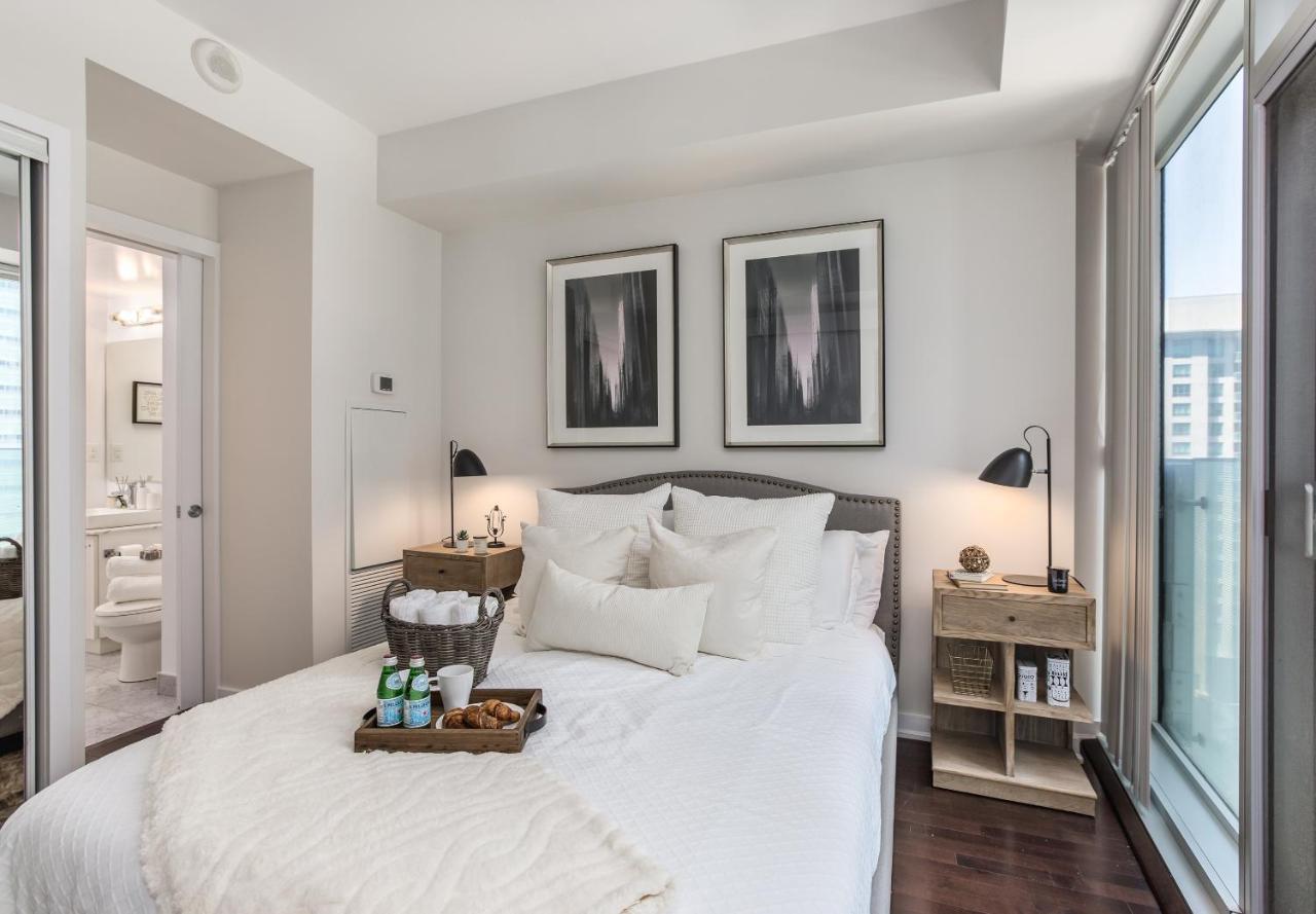 Condo Downtown, Cn Tower, Financial District Торонто Екстер'єр фото
