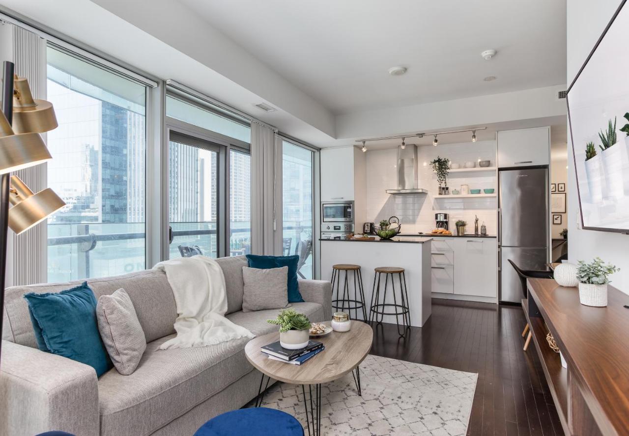 Condo Downtown, Cn Tower, Financial District Торонто Екстер'єр фото