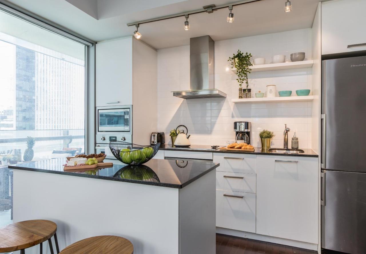 Condo Downtown, Cn Tower, Financial District Торонто Екстер'єр фото