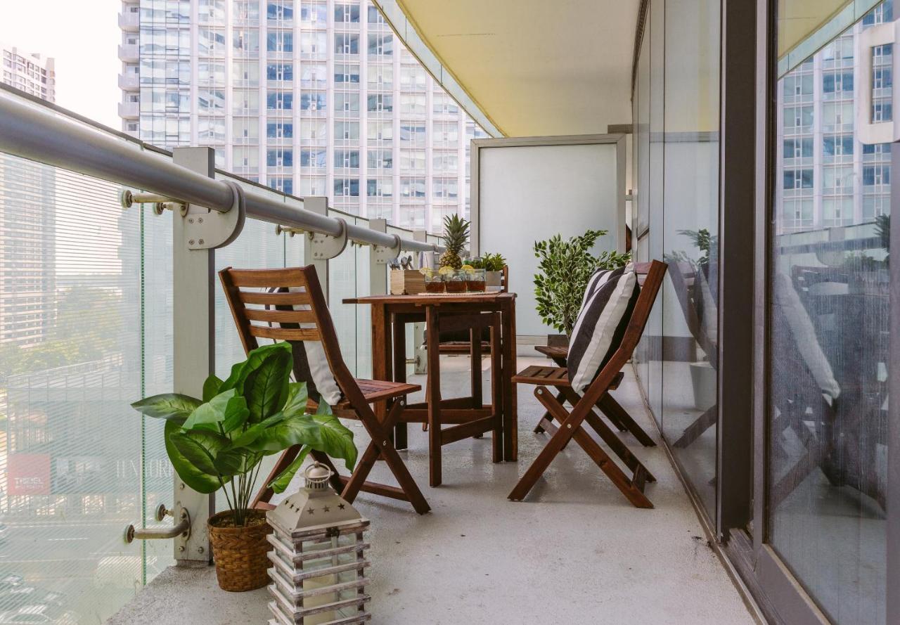 Condo Downtown, Cn Tower, Financial District Торонто Екстер'єр фото