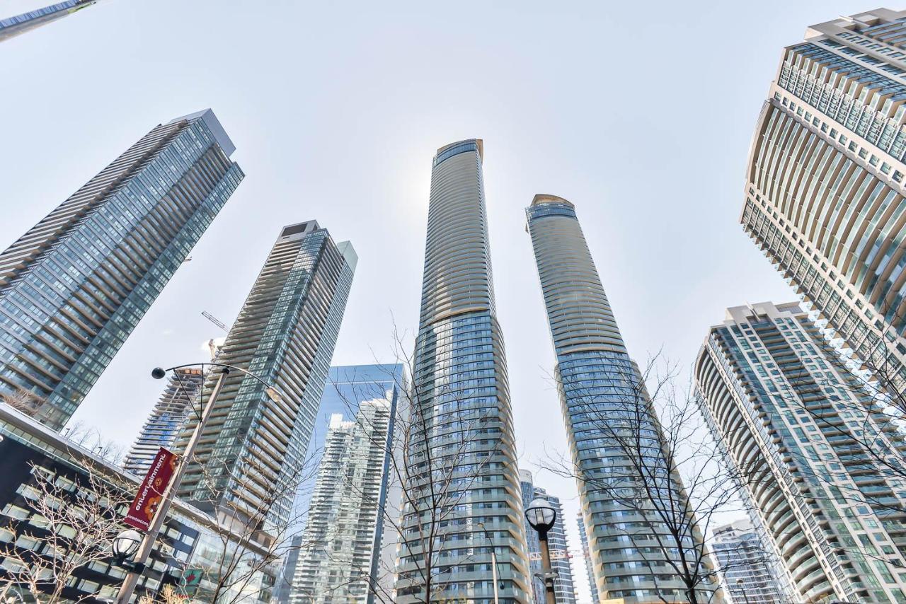 Condo Downtown, Cn Tower, Financial District Торонто Екстер'єр фото