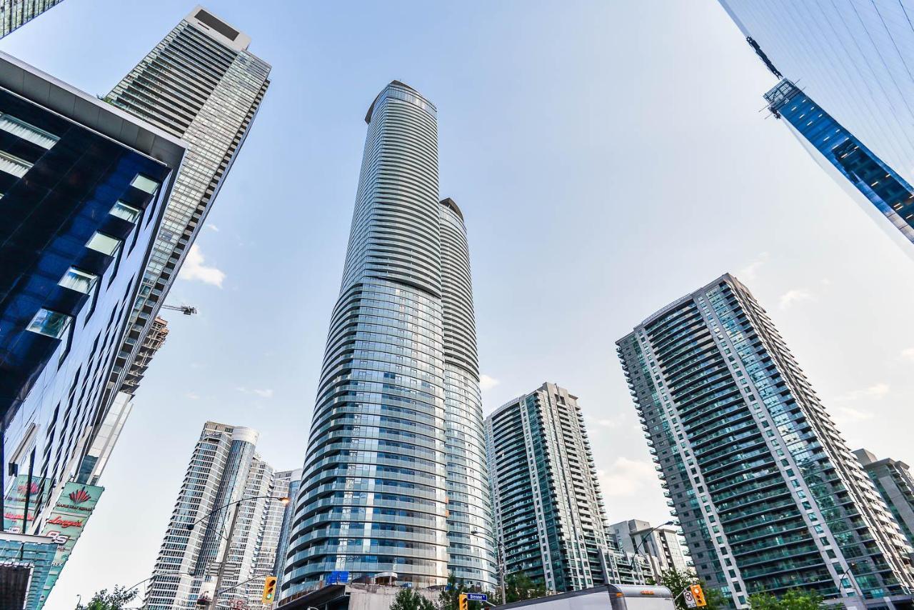 Condo Downtown, Cn Tower, Financial District Торонто Екстер'єр фото