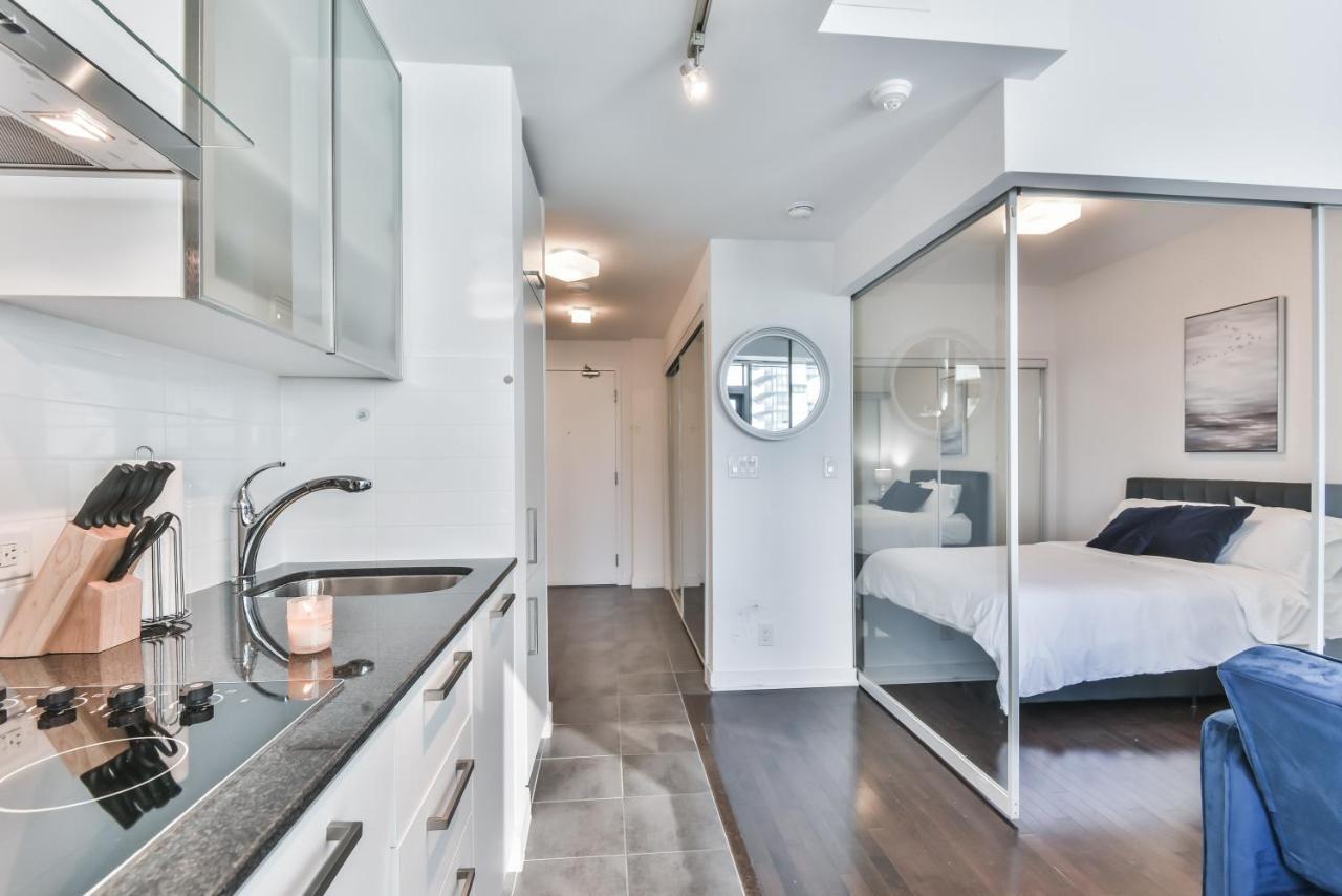 Condo Downtown, Cn Tower, Financial District Торонто Екстер'єр фото
